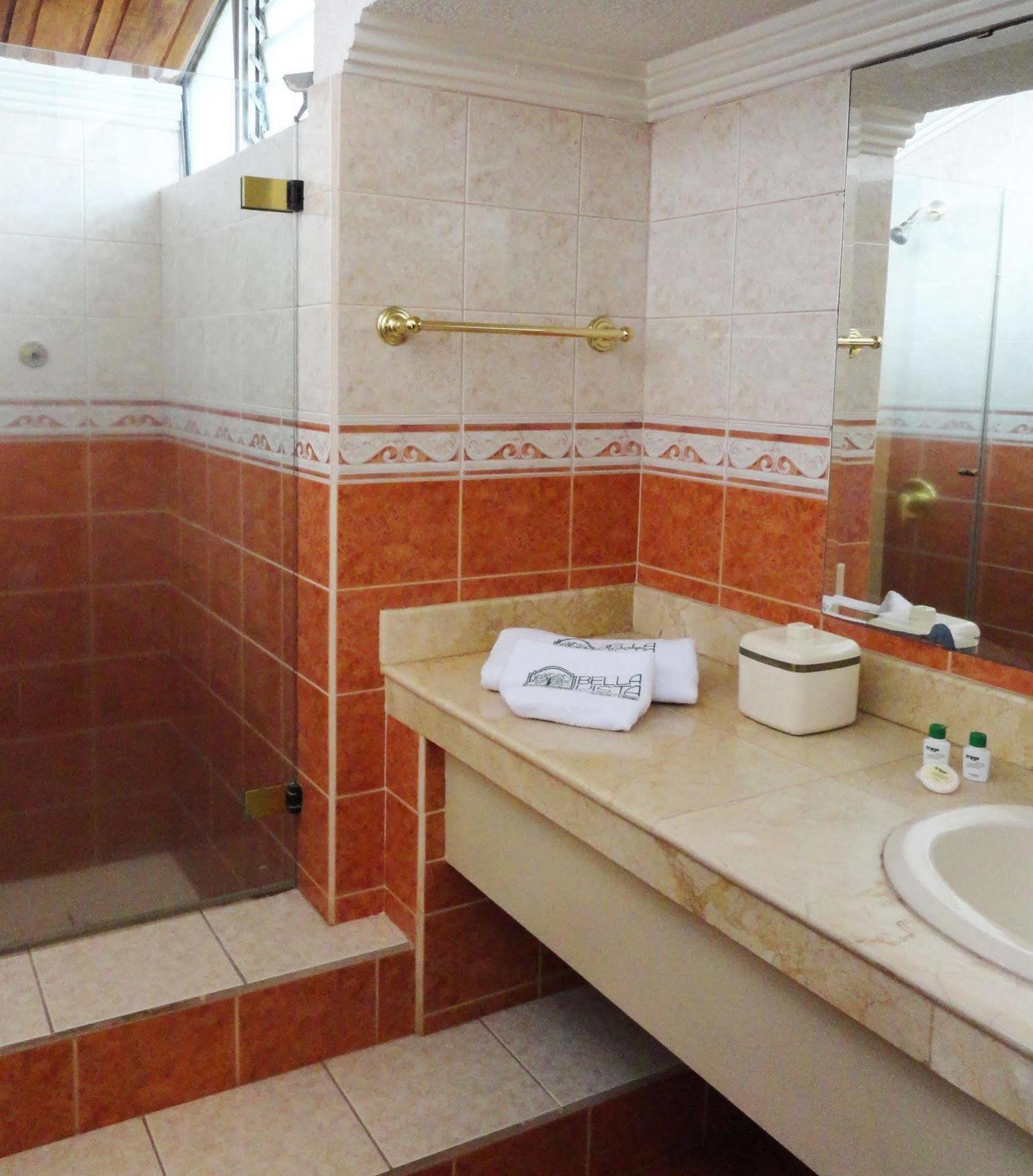 Hotel Suites Gonzalez Suarez Quito Extérieur photo